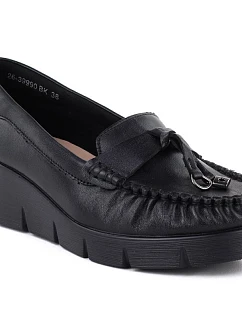 Čierne mokasíny Vinceza 39990 kožené poltopánky na podpätku