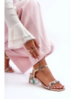 Sandále na podpätku model 225139 Vykročte štýlovo