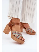 Kožené sandále na podpätku s úpletom na remienkoch hnedé Zazoo 40460