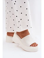 Dámské nazouváky na platformě bílé Virelia