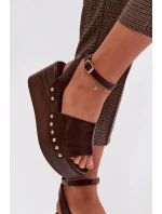 Dámské sandály na platformě se zlatými sponami čokoládové Galorina