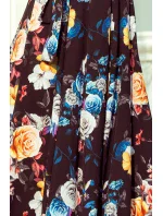 Dlhé dámske čierne šaty s farebnými kvetmi a španielskym výstrihom model 7118058 Dlhé dámske čierne šaty s farebnými kvetmi a španielskym výstrihom model 7118058