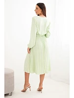 Šaty so skladaným spodným dielom jablko