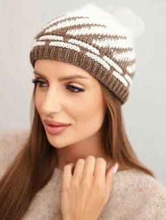 Dámska zimná vlnená čiapka s geometrickým vzorom a kamienkami K469 ecru