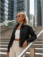 Dámska bunda z ekokože s rebrovaným lemom a golierom čierna FashionStreet TY5646 Dámska bunda z ekokože s rebrovaným lemom a golierom čierna FashionStreet TY5646