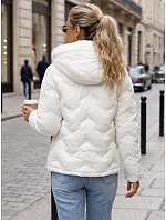 Dámska prešívaná bunda s kapucňou v farbe ecru, FashionStreet TY5942 Dámska prešívaná bunda s kapucňou v farbe ecru, FashionStreet TY5942