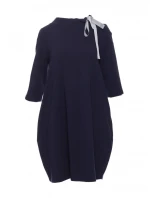 B070 Nadrozmerné šaty s opaskom na zaväzovanie - tmavomodré