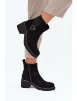 Botki Damskie Na Klocku Z Klamrą Czarne Nymera