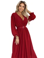 639-1 Elegantné plisované maxi šaty s opaskom a obálkovým výstrihom - bordové