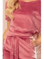 CASSIE - Velúrové dámske šaty vo špinavo ružovej farbe s krátkymi rukávmi 249-4 CASSIE - Velúrové dámske šaty vo špinavo ružovej farbe s krátkymi rukávmi 249-4