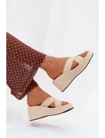 Dámské pantofle na platformě z eko semiše béžové Calorine