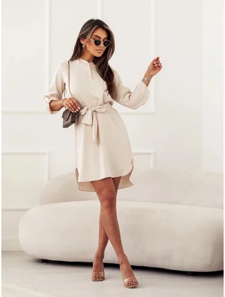 Elegantné béžové šaty s otvoreným výstrihom (013) Elegantné béžové šaty s otvoreným výstrihom (013)