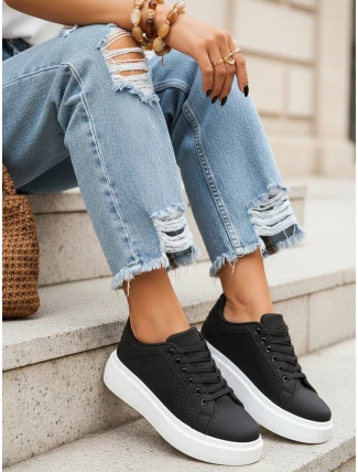 Čierne dámske tenisky na hrubej podrážke zo základnej ekokože ZY1371