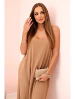 Dlhé šaty bez ramienok svetlej ťavej farby