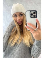 Tenká čiapka Oliwia K252 ecru