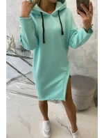 Šaty s kapucňou a bočným rázporkom mint