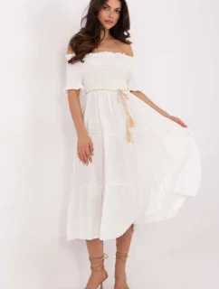 Denné šaty model 215186 Taliansko Moda Veľkoobchod so spodným prádlom, oblečením a obuvou. Dámska móda, spodné prádlo, dámska obuv v Matterhorn