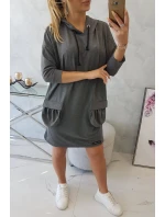 Šaty s kapucňou v grafitovej farbe