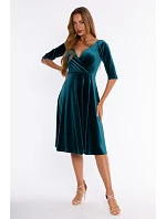 Šaty M935 Velvet s krížovým výstrihom – zelené Šaty M935 Velvet s krížovým výstrihom – zelené