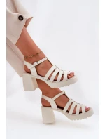 Lakierowane Skórzane Sandały Damskie Na Słupku Vinceza 66621 Jasnobeżowe