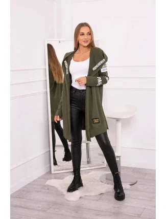 Kaki pláštenka s nápismi Kaki pláštenka s nápismi