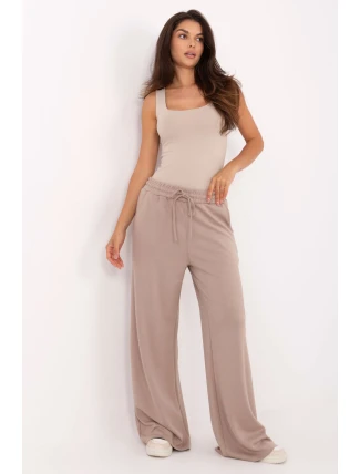 Tepláky model 216512 Relevantnosť