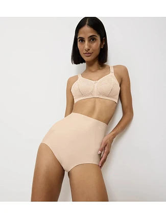 Triumph - Medium Tvarovanie: nohavičky s vysokým pásom pre hladkú siluetu Triumph Triumph - Medium Tvarovanie: nohavičky s vysokým pásom pre hladkú siluetu Triumph