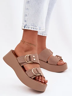 Žabky na platforme model 225370 Krok vo veľkom štýle