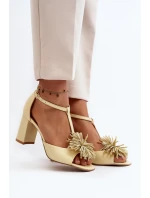 Sandále na podpätku model 198793 Vykročte štýlovo Sandále na podpätku model 198793 Vykročte štýlovo