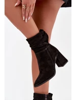 Kozačky z přírodního semiše vyhřívané na podpatku s našitím Zazoo 4216 Černé Kozačky z přírodního semiše vyhřívané na podpatku s našitím Zazoo 4216 Černé