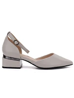 Dámske lodičky na klinoch s opaskom béžovej farby Vinceza 62278