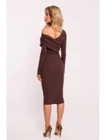 Asymetrické pletené šaty M820 hnedé - Moe