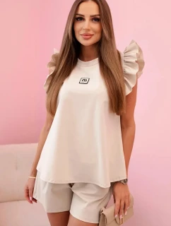 Dámska súprava s volánom - blúzka s krátkym rukávom a šortky s gumičkou béžová