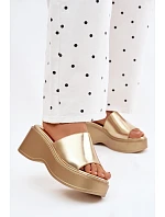 Dámské sandály na platformě zlaté Virelia