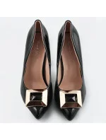 Čierne lakované lodičky s ozdobnou prackou (JC3004-1)