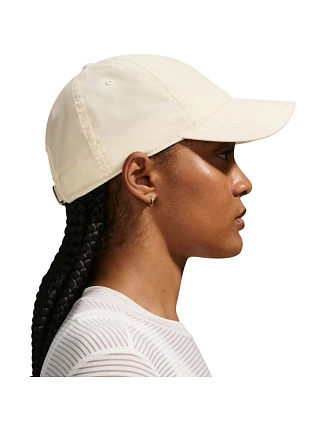 Baseballová čiapka Nike Dri-FIT Club Cream FB5372 115 Baseballová čiapka Nike Dri-FIT Club Cream FB5372 115