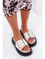 Klapki Damskie Na Masywnej Platformie Z Ozdobną Klamrą Białe Zelori