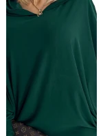Dámske netopierie šaty vo fľaškovo zelenej farbe s kapucňou 400-1 Dámske netopierie šaty vo fľaškovo zelenej farbe s kapucňou 400-1