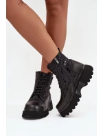 Skórzane Botki Damskie Na Platformie Z Napisami I Ozdobnym Detalem Artiker 57C2273 Czarne