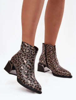 Kožené dámske čižmy na klinoch s leopardím vzorom D&A CR52-622 čierno-zlaté