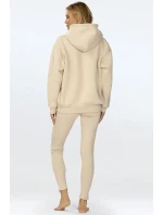 Dkaren Oseye-Le farba:béžová