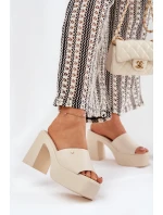 Damskie Klapki Z Eko Skóry Na Słupku I Platformie Jasnobeżowe Tamirella