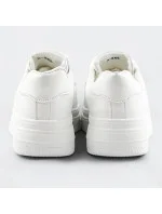 Biele dámske športové topánky s retiazkou (B-545)