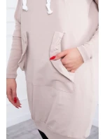 Šaty s ozdobnými volánikmi a kapucňou béžovej farby