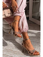 Sandále na podpätku model 226508 Vykročte štýlovo