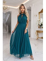 662-4 Elegantné večerné maxi šaty s výstrihom za krkom, tylom a viazaním v páse – zelené 662-4 Elegantné večerné maxi šaty s výstrihom za krkom, tylom a viazaním v páse – zelené