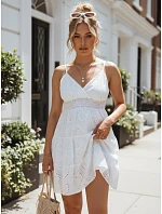 Biele bavlnené šaty s výšivkou na ramienkach FashionStreet EY2671 Biele bavlnené šaty s výšivkou na ramienkach FashionStreet EY2671