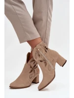 Topánky na podpätku model 219134 Krok vo veľkom štýle Topánky na podpätku model 219134 Krok vo veľkom štýle