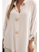 Dámska košeľa s viskózou, ozdobnými gombíkmi a golierom béžová