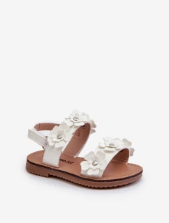 Lakierowane Sandałki Dziecięce Ozdobione Kwiatkami Białe Tinette